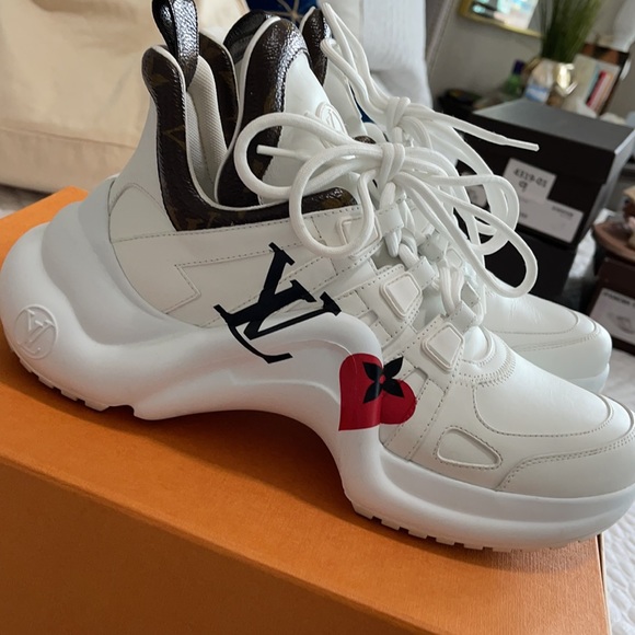 Game On Arch Light LV Sneaker - Picture 3 of 6